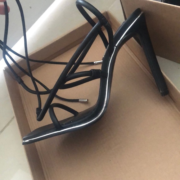 Steve Madden ‘Unfold’ Wrap Heels - Picture 2 of 6